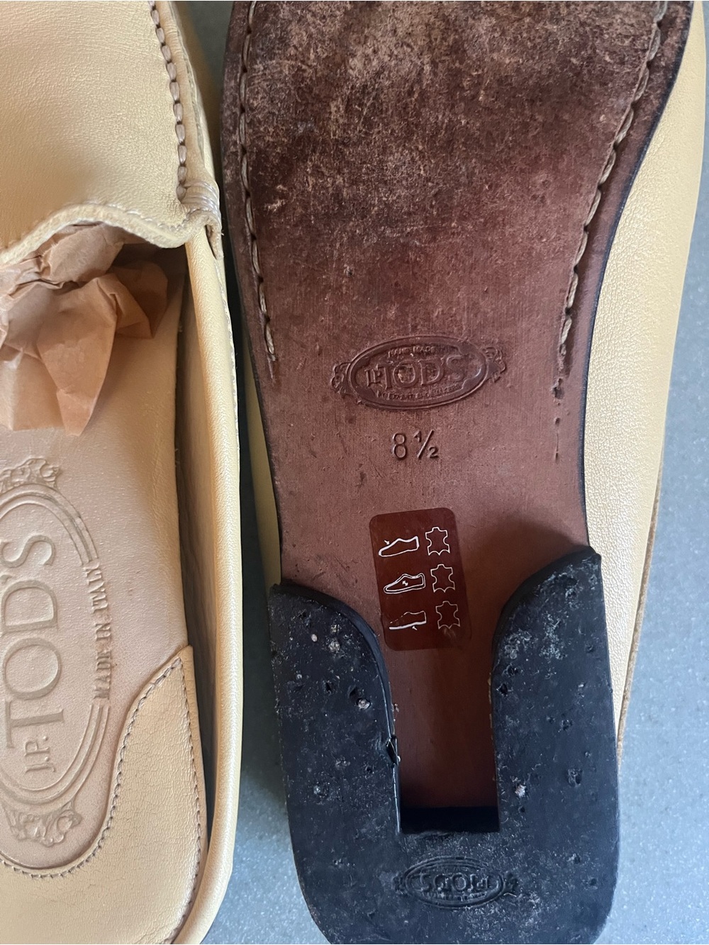TOD'S Beige light cream Leather Slip-On Loafers Sz 8.5 - Picture 9 of 10
